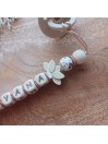 Attache sucette personnalisée en silicone, Crème blanc fleur de lotus, prénom.