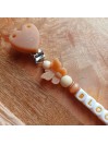 Attache sucette personnalisée en silicone, coeur paillette beige papillon noeud nude, prénom enfant.