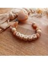 Attache sucette personnalisée en silicone, coeur paillette beige papillon noeud nude, prénom enfant.
