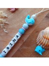 Attache sucette personnalisée en silicone, Baleine Bleu Ciel, prénom.