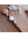 Attache sucette personnalisée en silicone, Flor blanche lettres bois, prénom enfant.