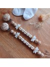Attache sucette personnalisée en silicone, beige crème blanc, prénom enfant.