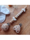 Attache sucette personnalisée en silicone, beige crème blanc, prénom enfant.