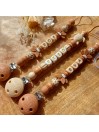 Attache sucette personnalisée en silicone, beige crème Choco, prénom enfant.